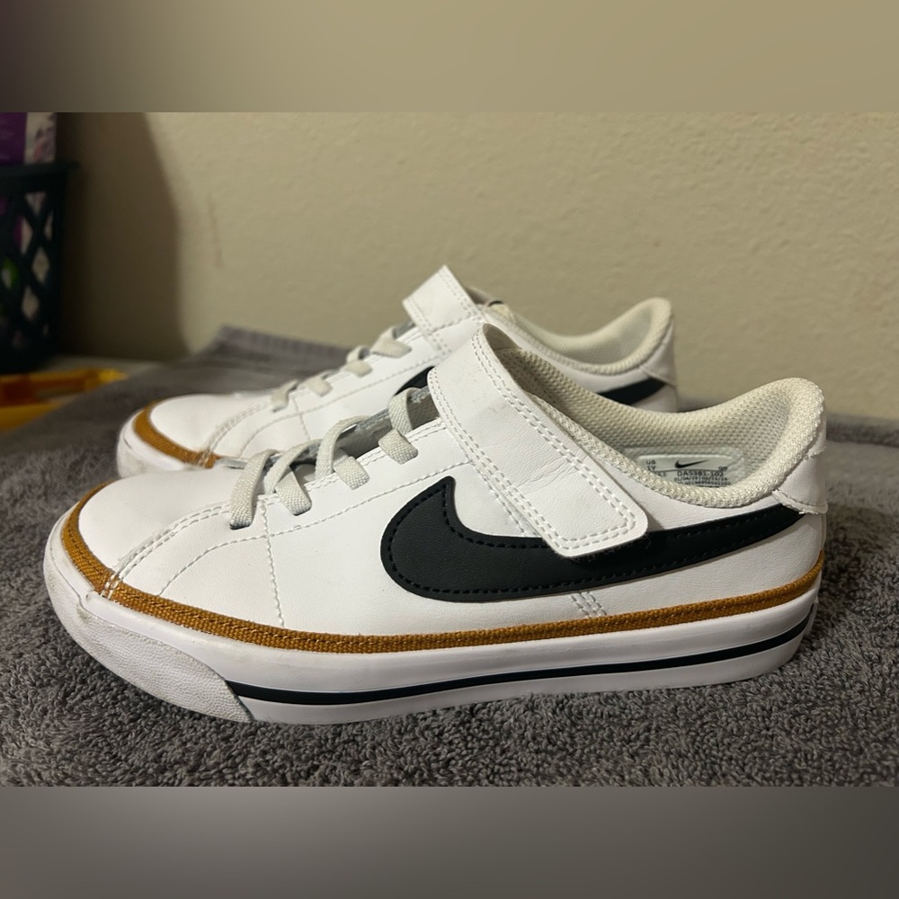 Nike size 1 gently worn